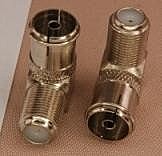 Переходник гнF-штF TV угловой